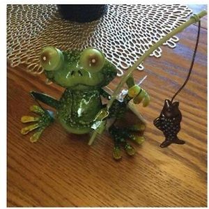 🆕🐸🏬AUCTION PRICE👩🏻‍⚖️To Funny Frog Decor With Fish